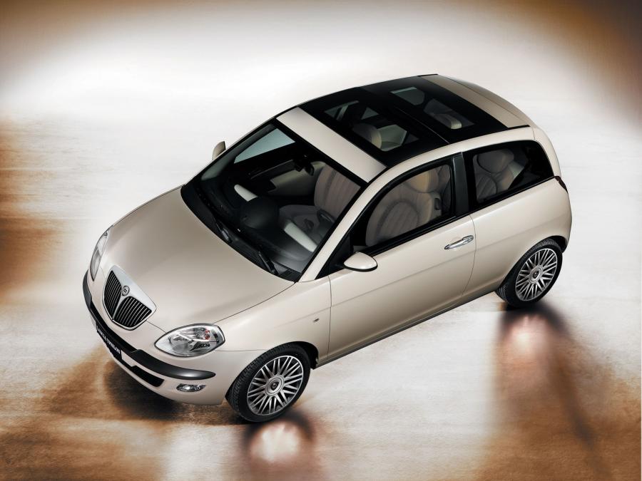  Lancia Ypsilon Unique Edition 2003 года  (фото 35 из 40)